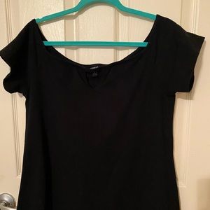 Torrid keyhole front tee